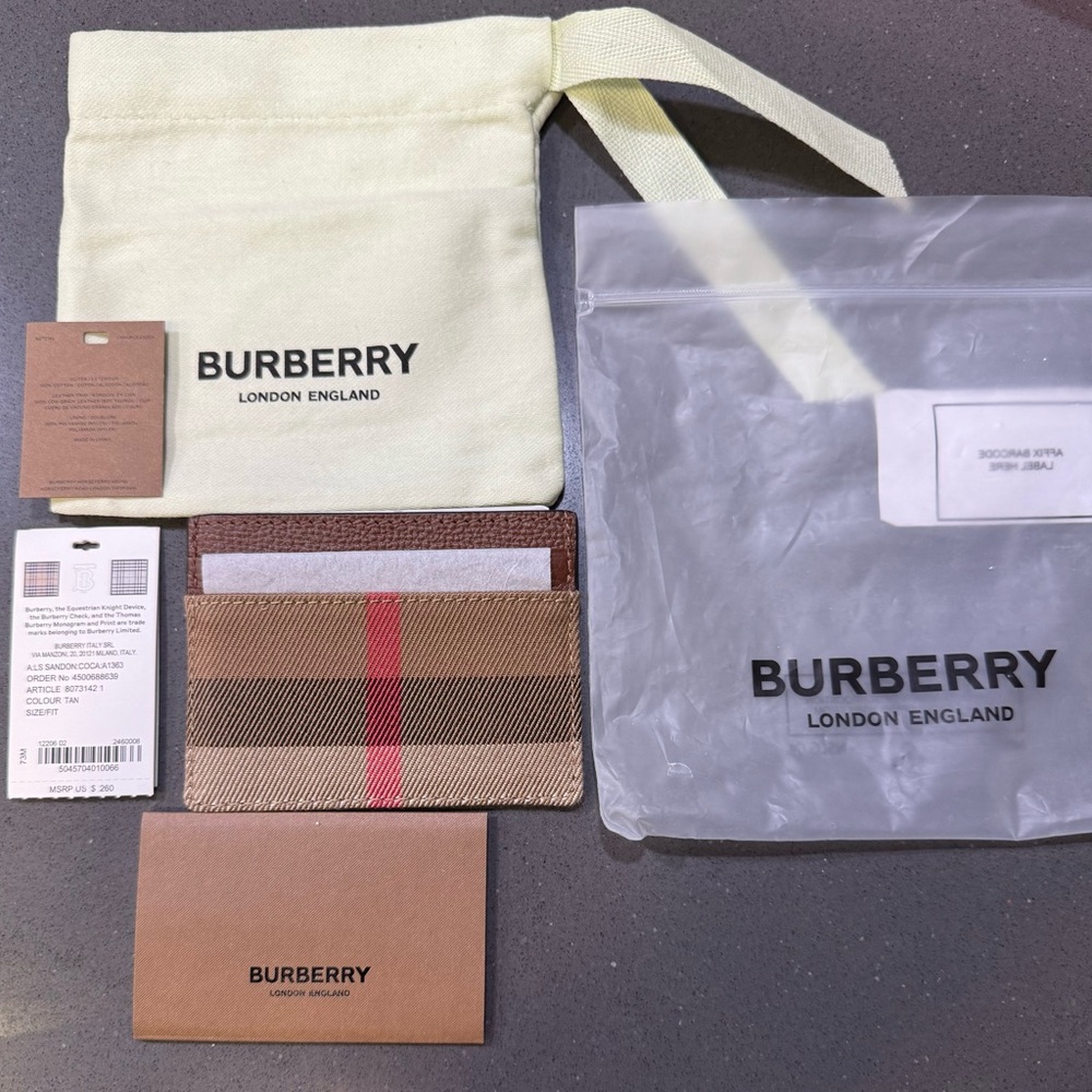Burberry Tan and Brown Plaid Card Holder NWT - Picture 2 of 2